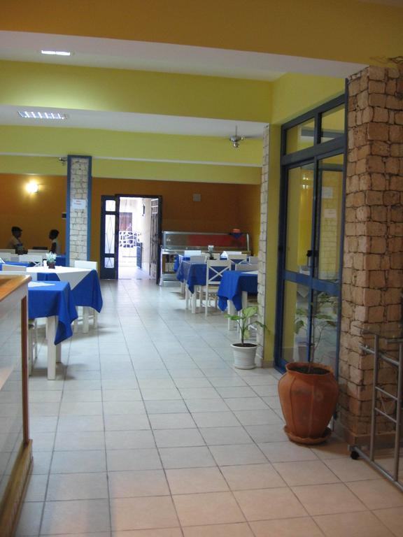 Residencial La Marea B&B Tarrafal Tarrafal  Buitenkant foto