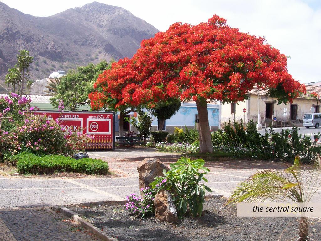 Residencial La Marea B&B Tarrafal Tarrafal  Buitenkant foto