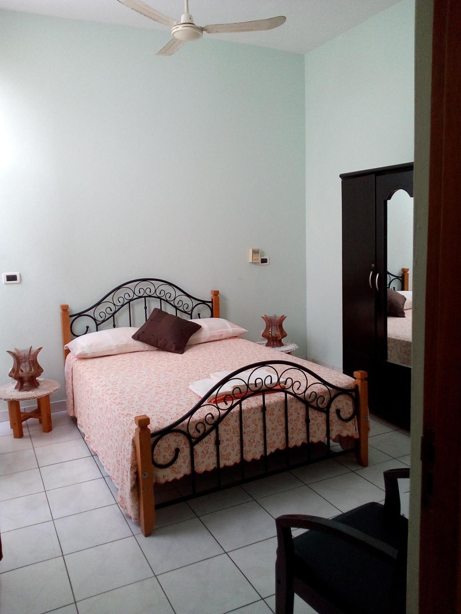Residencial La Marea B&B Tarrafal Tarrafal  Buitenkant foto