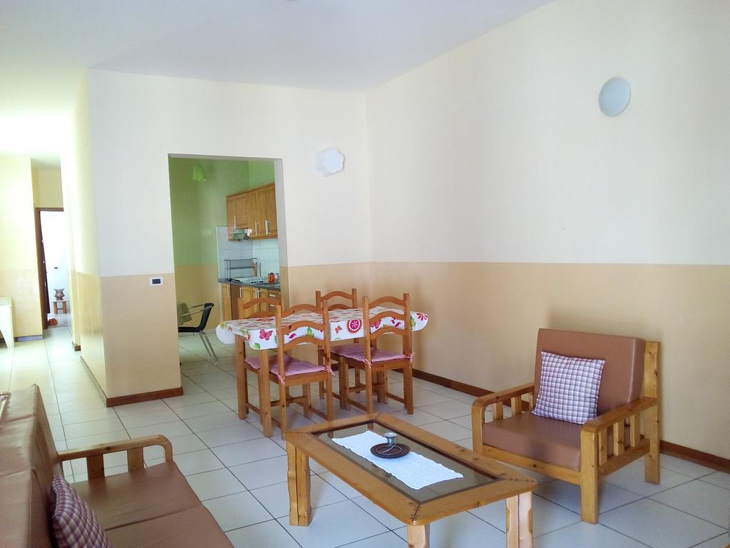 Residencial La Marea B&B Tarrafal Tarrafal  Buitenkant foto