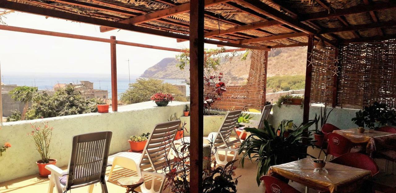Residencial La Marea B&B Tarrafal Tarrafal  Buitenkant foto